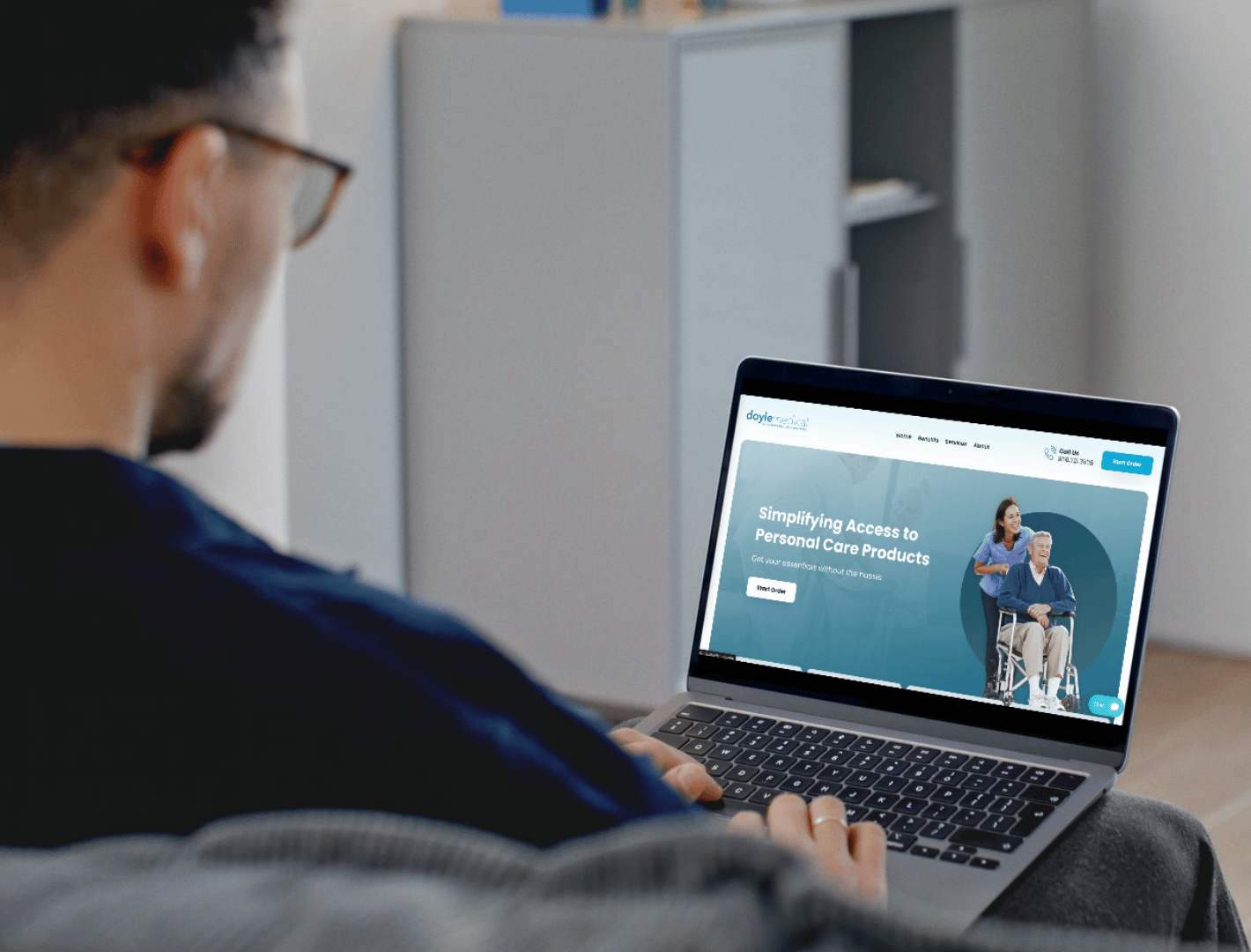Laptop mockup (1920 x 1080 px) (1)